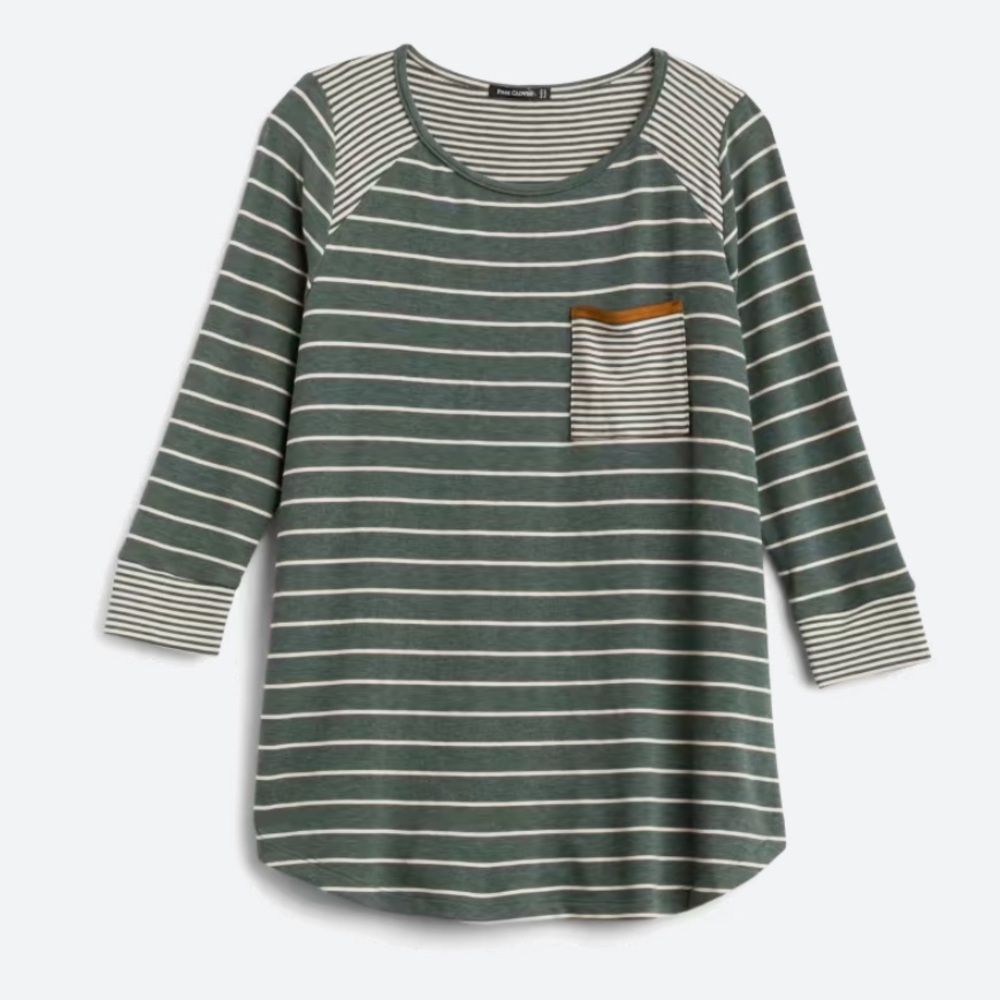 Pink Clover Haylee front pocket raglan knit top M